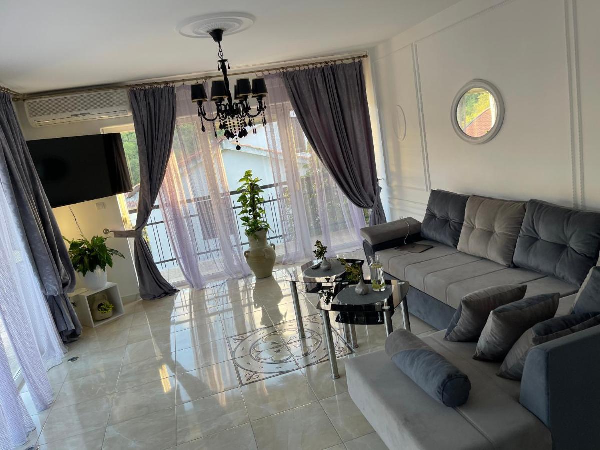 Apartmani Cirovic Luxury Χέρτσεγκ Νόβι Εξωτερικό φωτογραφία