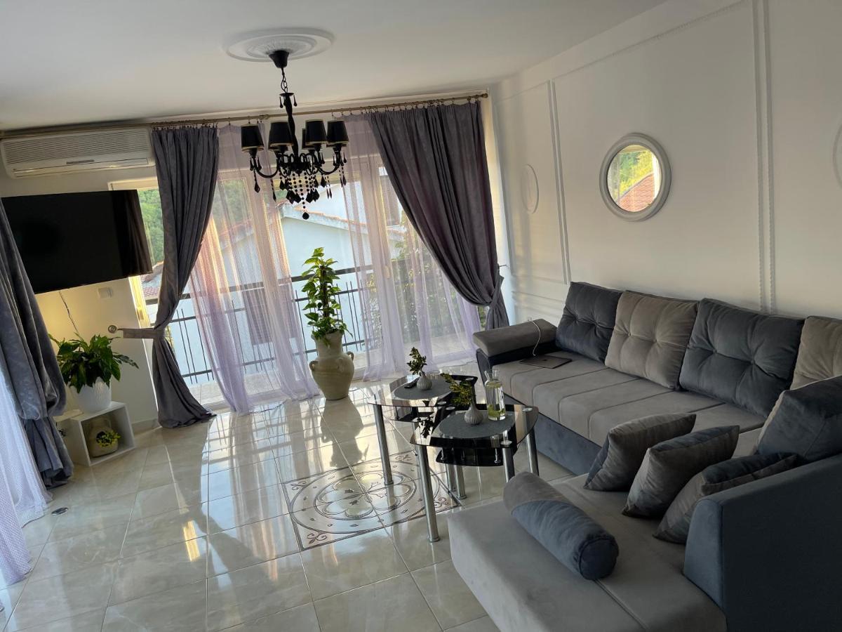 Apartmani Cirovic Luxury Χέρτσεγκ Νόβι Εξωτερικό φωτογραφία