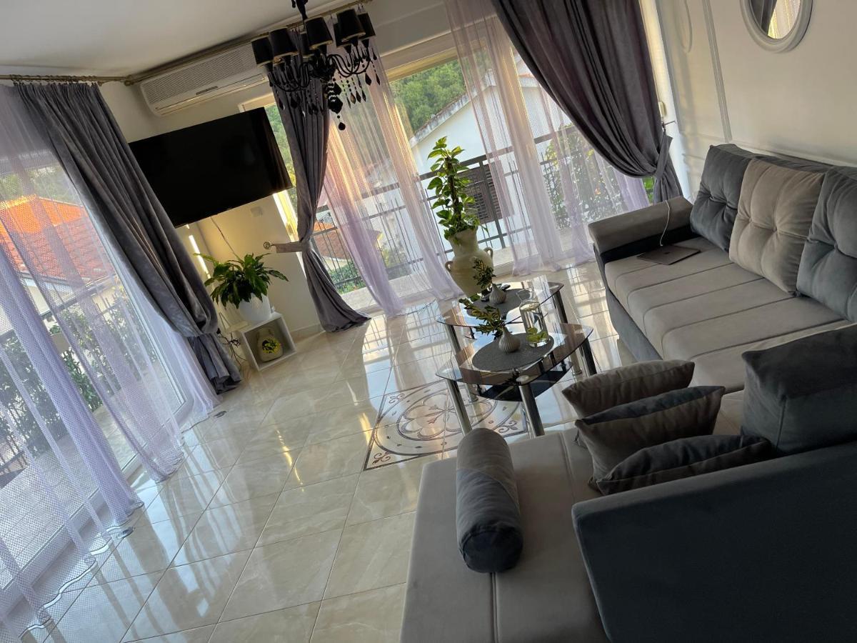 Apartmani Cirovic Luxury Χέρτσεγκ Νόβι Εξωτερικό φωτογραφία