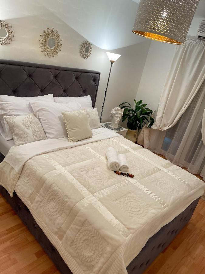 Apartmani Cirovic Luxury Χέρτσεγκ Νόβι Εξωτερικό φωτογραφία